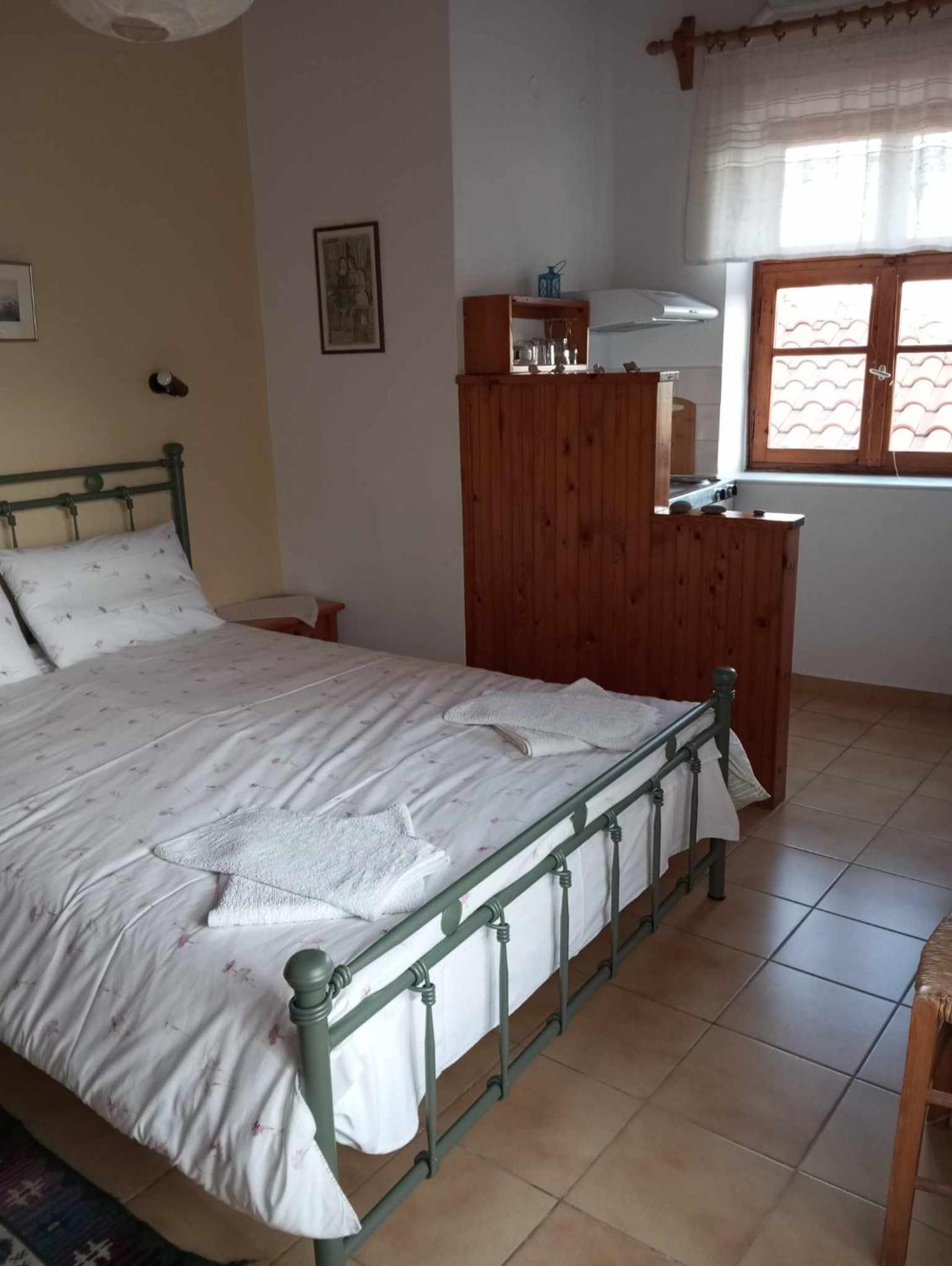 Apartment Evanthia Toroz & Mithymna